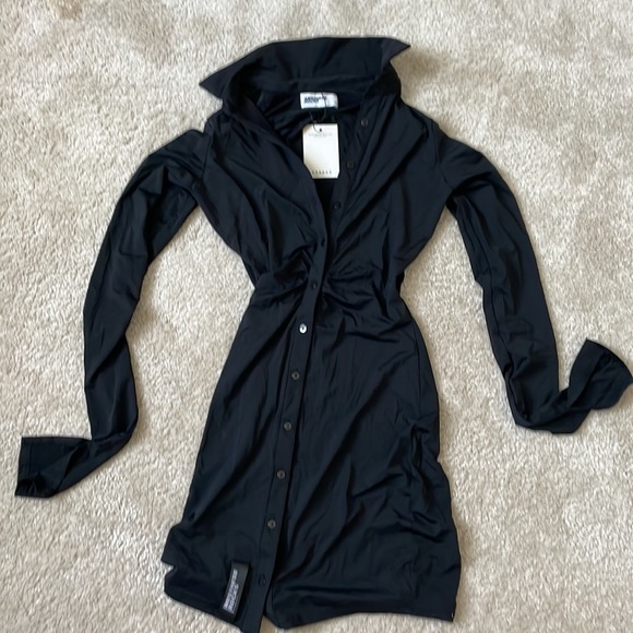 Mistriss rocks black button dress - Picture 4 of 6